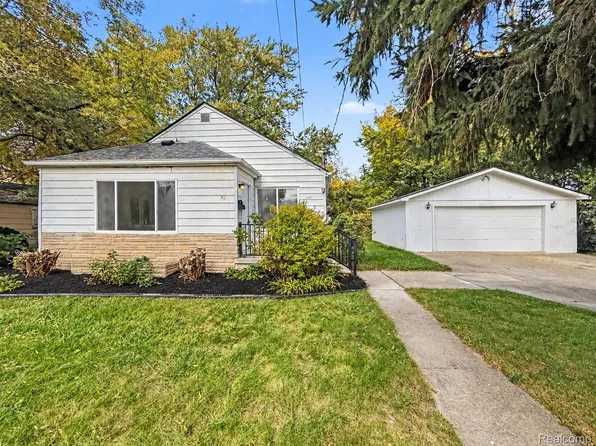 320 Rapid St, Pontiac, MI 48341