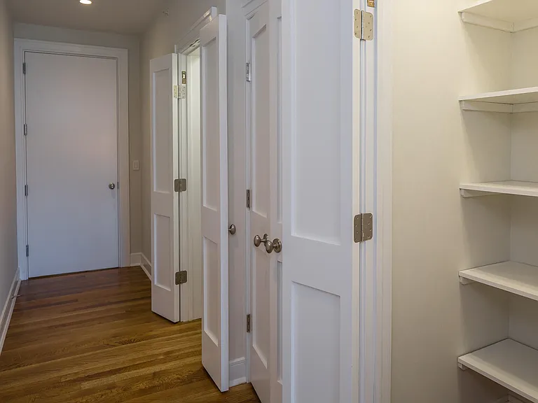 1191 E Putnam Ave #3 — Photo 9