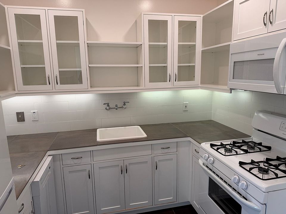 1st image of 67 Glen Ave #205