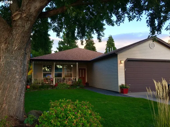 775 Saint Charles Place Rd, Hood River, OR 97031