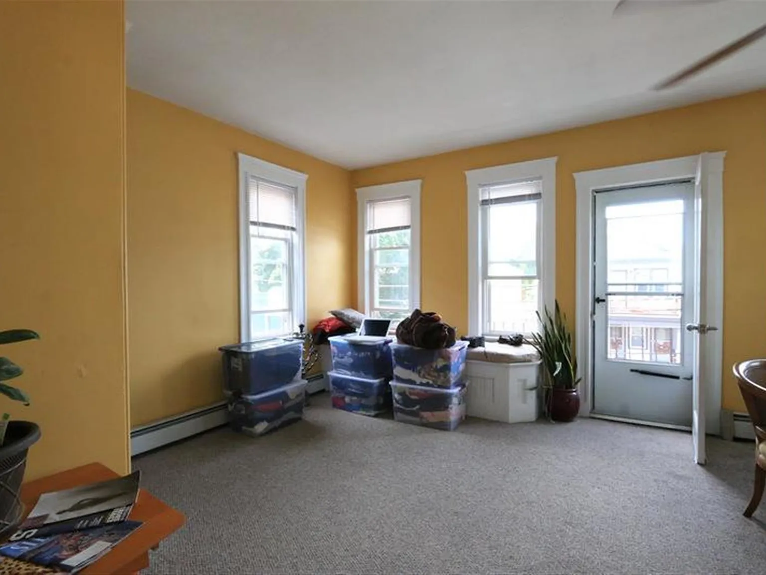 4 bed, 1638 sqft, $3,950 — Photo 2
