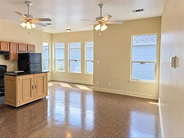 1 bed, 1.0 bath, 870 sqft, $1,200 — Photo 3