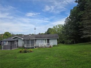 7635 Cardinal Rd, Wolcott, NY 14590