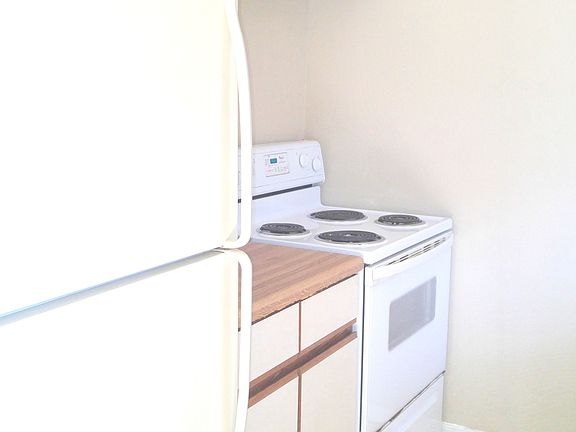 3rd image of 5139 Indian Lakes Ct APT 4