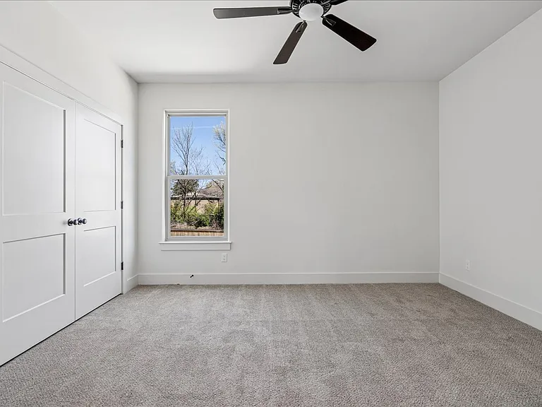 5496 End Village Dr E — Photo 18