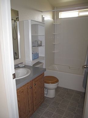 2nd image of 5595 Dayton Ave