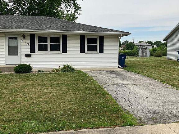 2nd image of 819 Edwin Dr #819