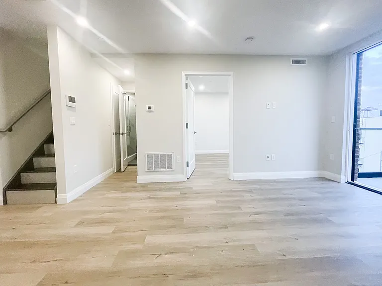 30-75 32nd St #4B — Photo 10