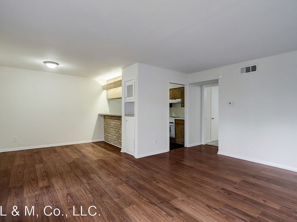 1st image of 229 Westmoreland St APT 8