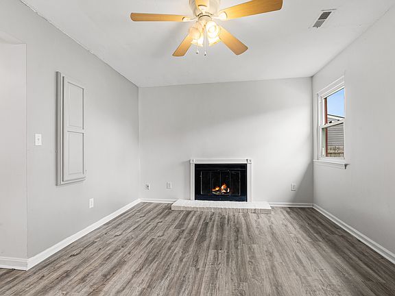 2nd image of 3423 Club House Rd