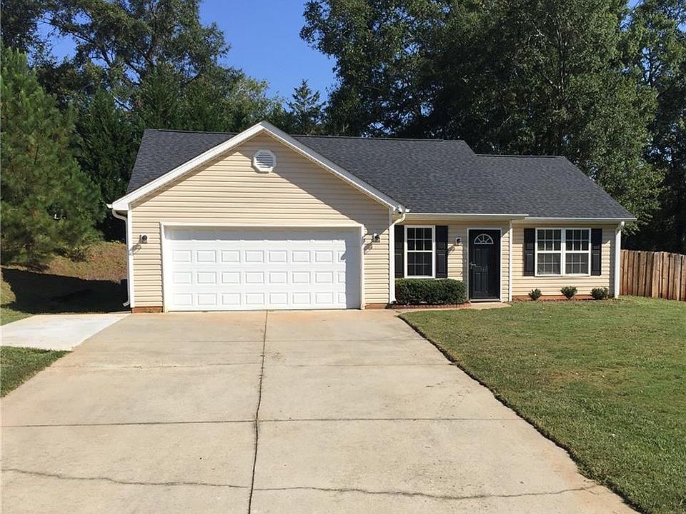1st image of 361 Monti Dr