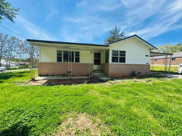 76 Spring St, Melbourne, AR 72556