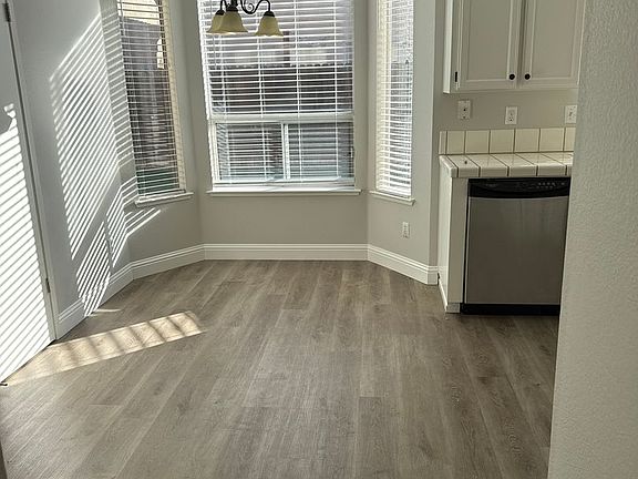 4th image of 1590 Teakwood Way