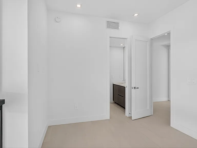 4420 SW 32nd Ave — Photo 21