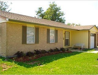 2nd image of 400 Bannerwood Dr