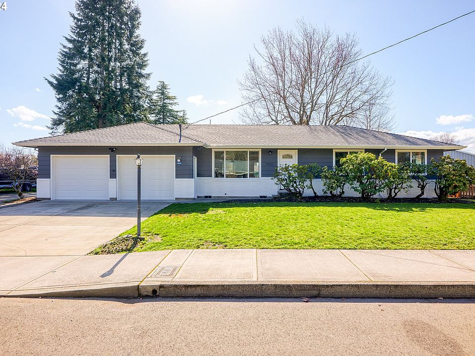 1st image of 1920 SE Alder St