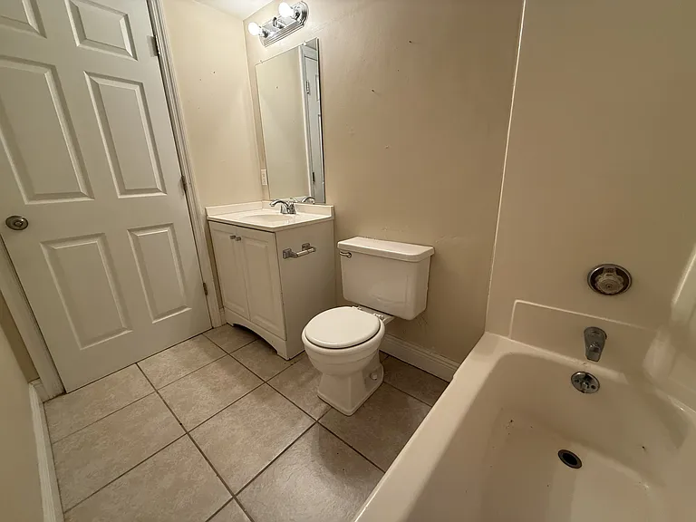 3806 Guilford Rd — Photo 9