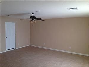 3rd image of 4713 N 39th Dr