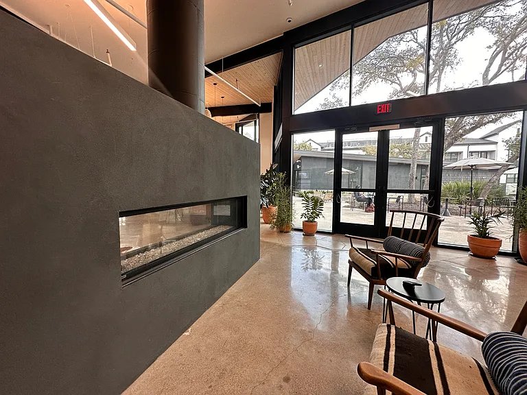 Brodie Ln — Photo 30