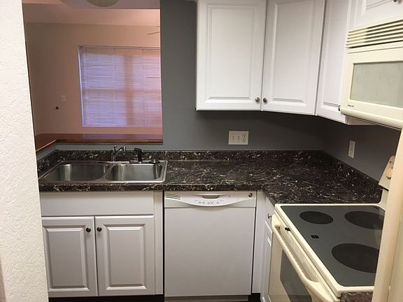3rd image of 4933 S Carson St APT 104