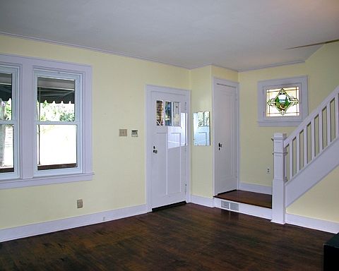 Enter to the Large Living Rm