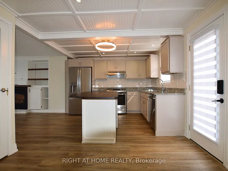 62 Charles St — Photo 11