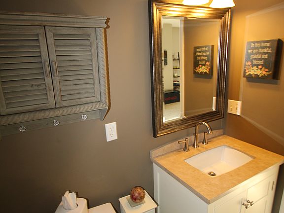 4th image of 1687 Elm Dr
