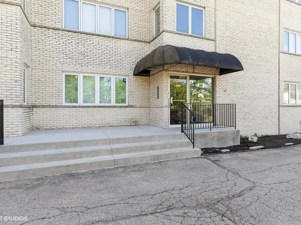 941 N Northwest Hwy APT 1A, Park Ridge, IL 60068