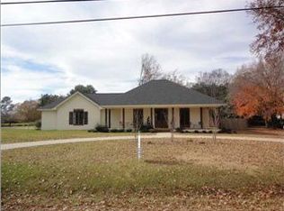 116 Country Club Rd, Canton, MS 39046