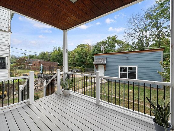 4th image of 5830 De Giverville Ave