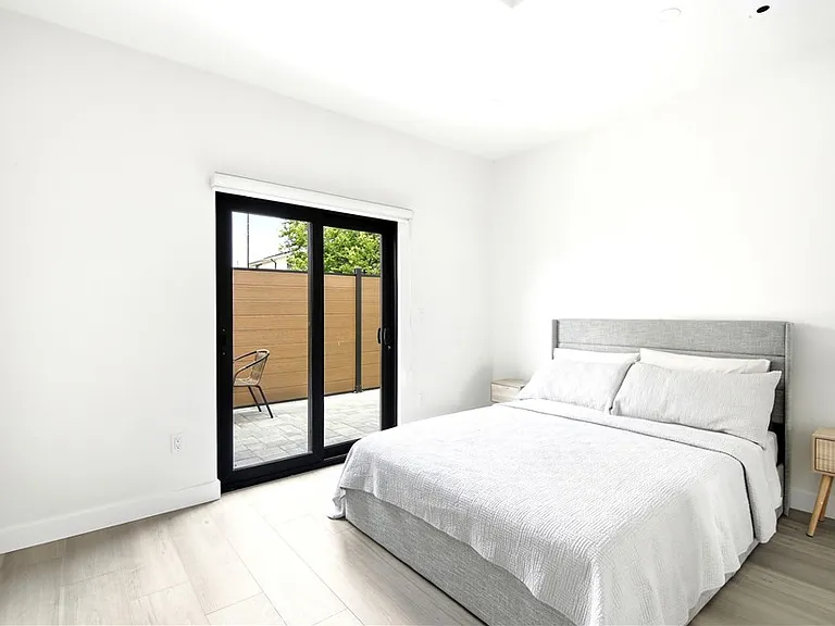 7609 Greg Ave — Photo 9
