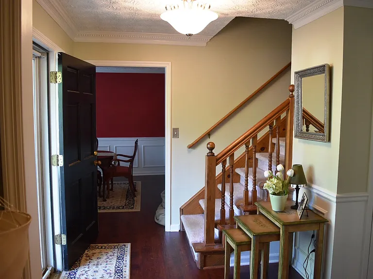 1627 Pine Creek Way — Photo 3