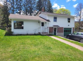 68 Winter St, Northfield, VT 05663