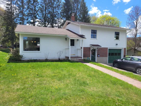 68 Winter St, Northfield, VT 05663