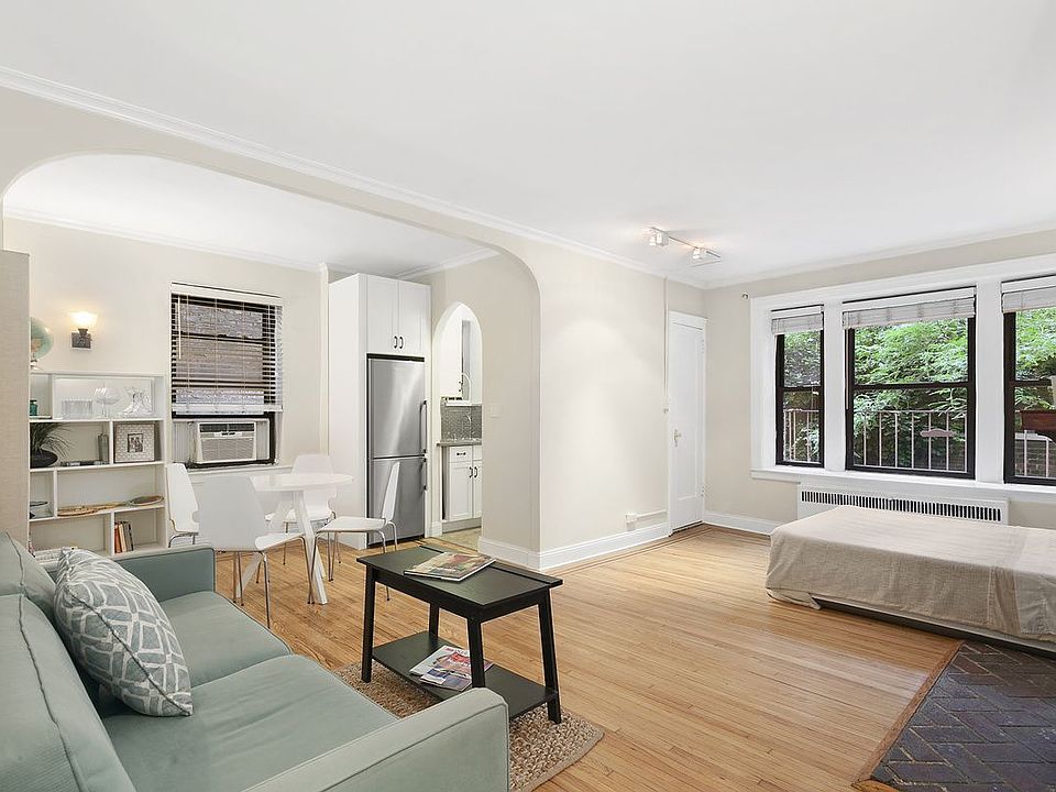 1st image of 22 Grove St APT 1E