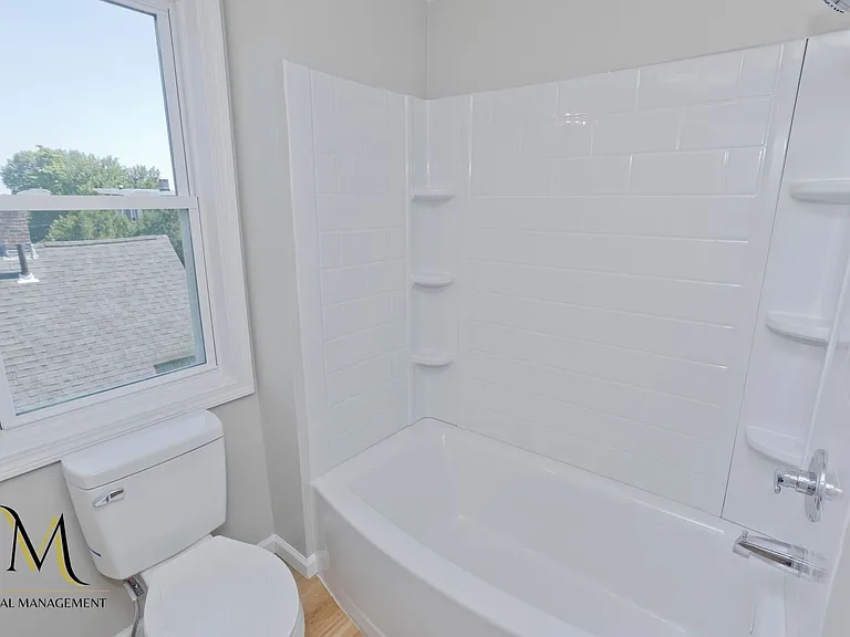 24 Hilton St — Photo 11