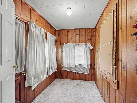 4th image of 8317 Lake Ave