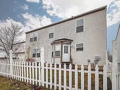 3rd image of 1405 Milridge Dr