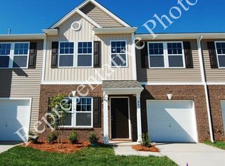 387 Battery Cir #28, Lake Wylie, SC 29710