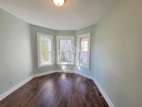 4th image of 868 S 19th St Floor 1