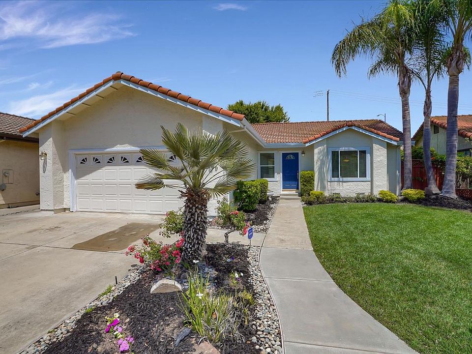 1st image of 169 Bender Cir