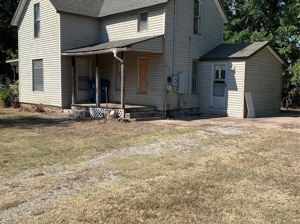744 E Walnut St, Cushing, OK 74023
