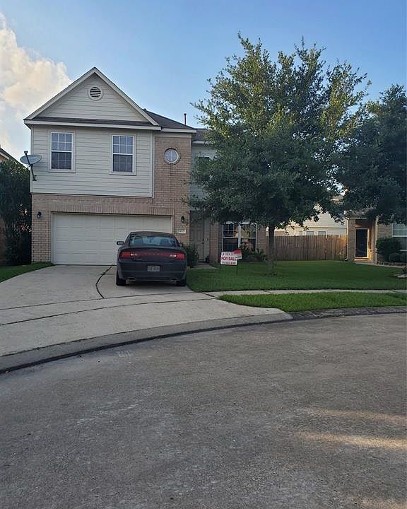1st image of 14819 Hillside Woods Ct