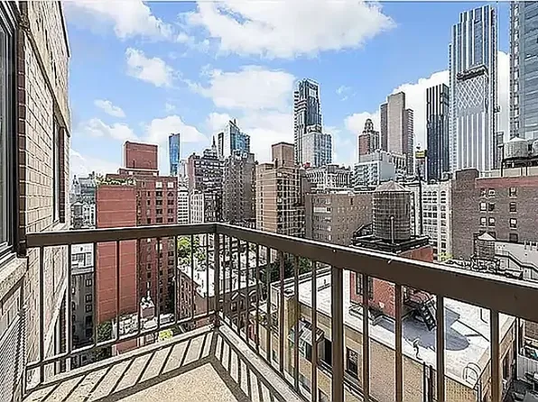 184 Lexington Avenue image 8 of 15