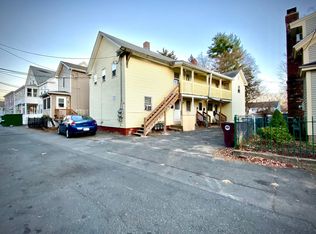 8 Phelps Ave APT 2F, Westfield, MA 01085