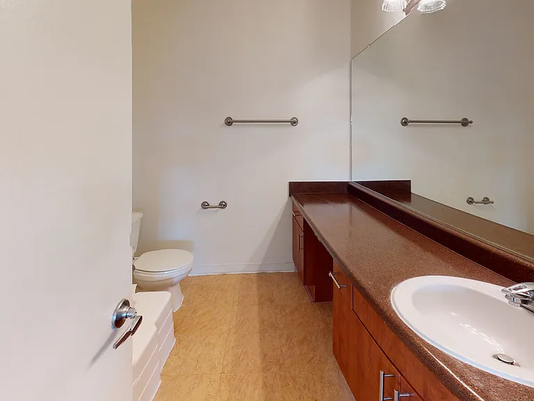 Eight 80 Newport Beach — Photo 91