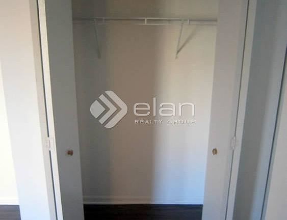 3rd image of 925 W Carmen Ave APT 7E