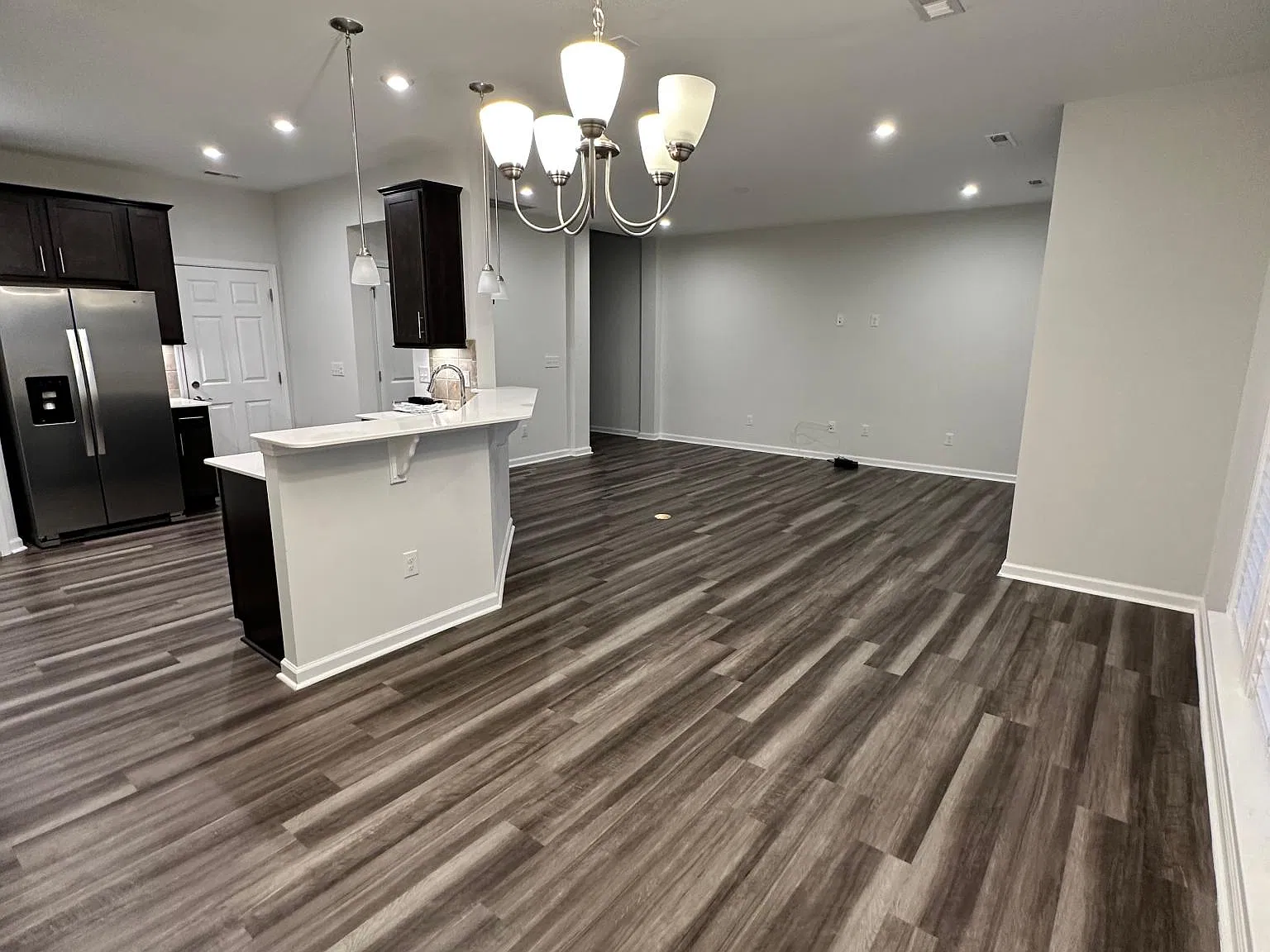 3 bed, 2.5 bath, 1889 sqft, $2,500 — Photo 3