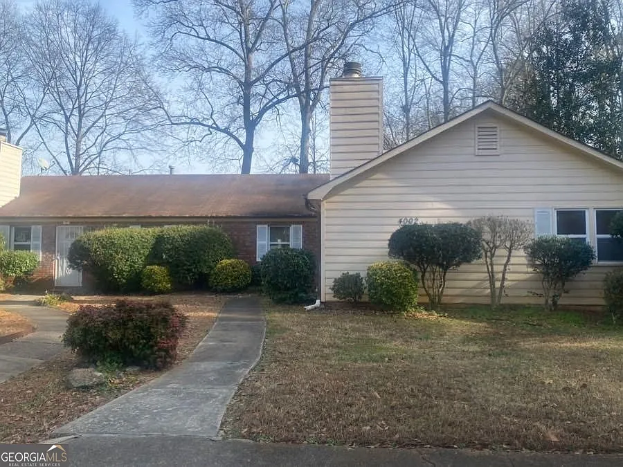 3 bed, 1.5 bath, 2016 sqft, $1,700 — Photo 1