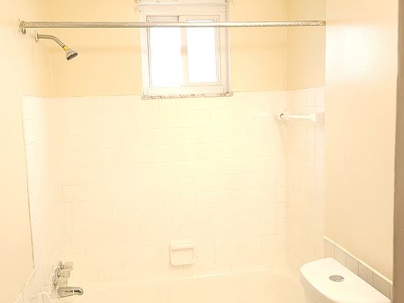 3rd image of 14835 Euclid Ave #307